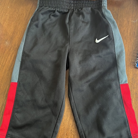 Nike kids track suit size 12 m - Picture 2 of 2